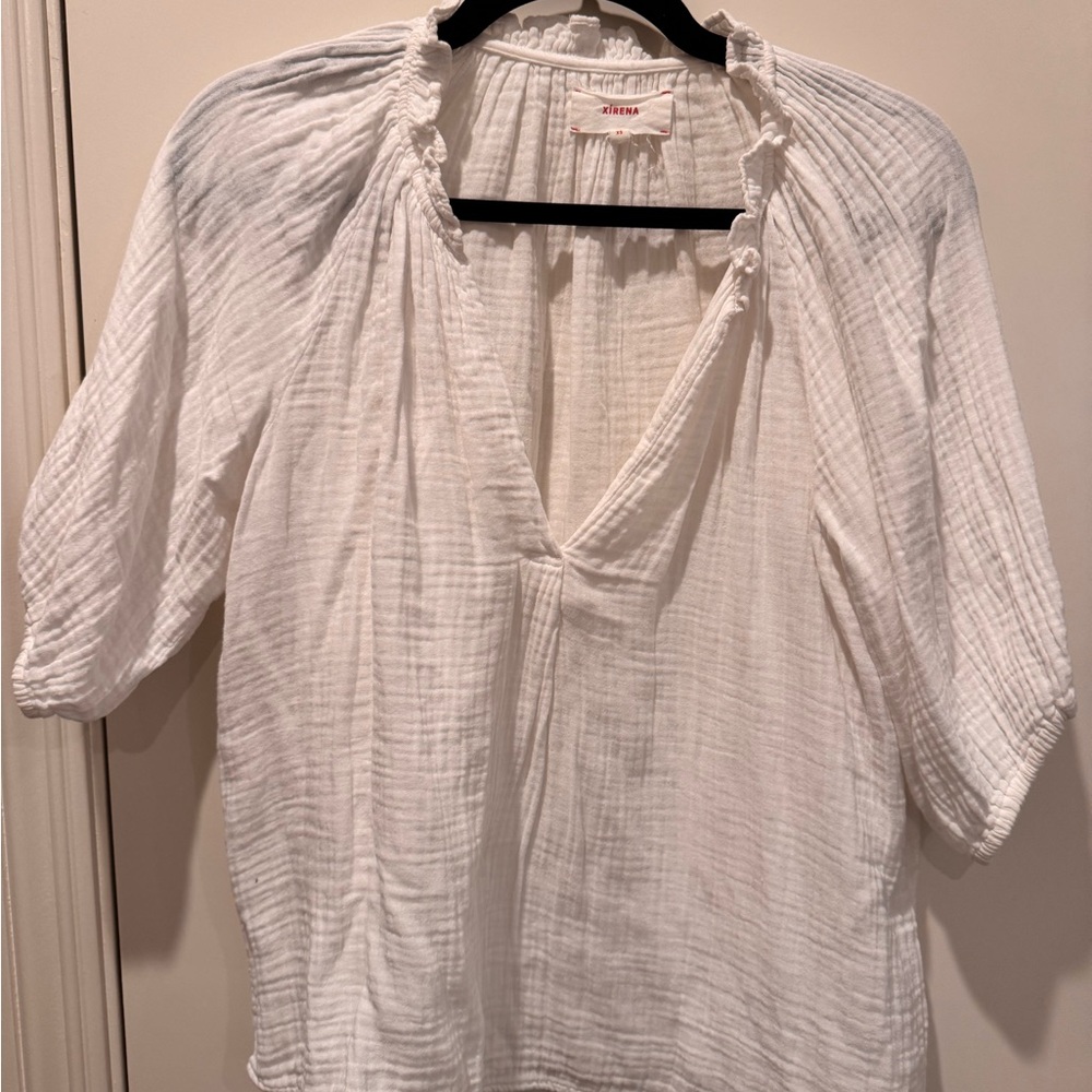 XiRENA White Textured Blouse
